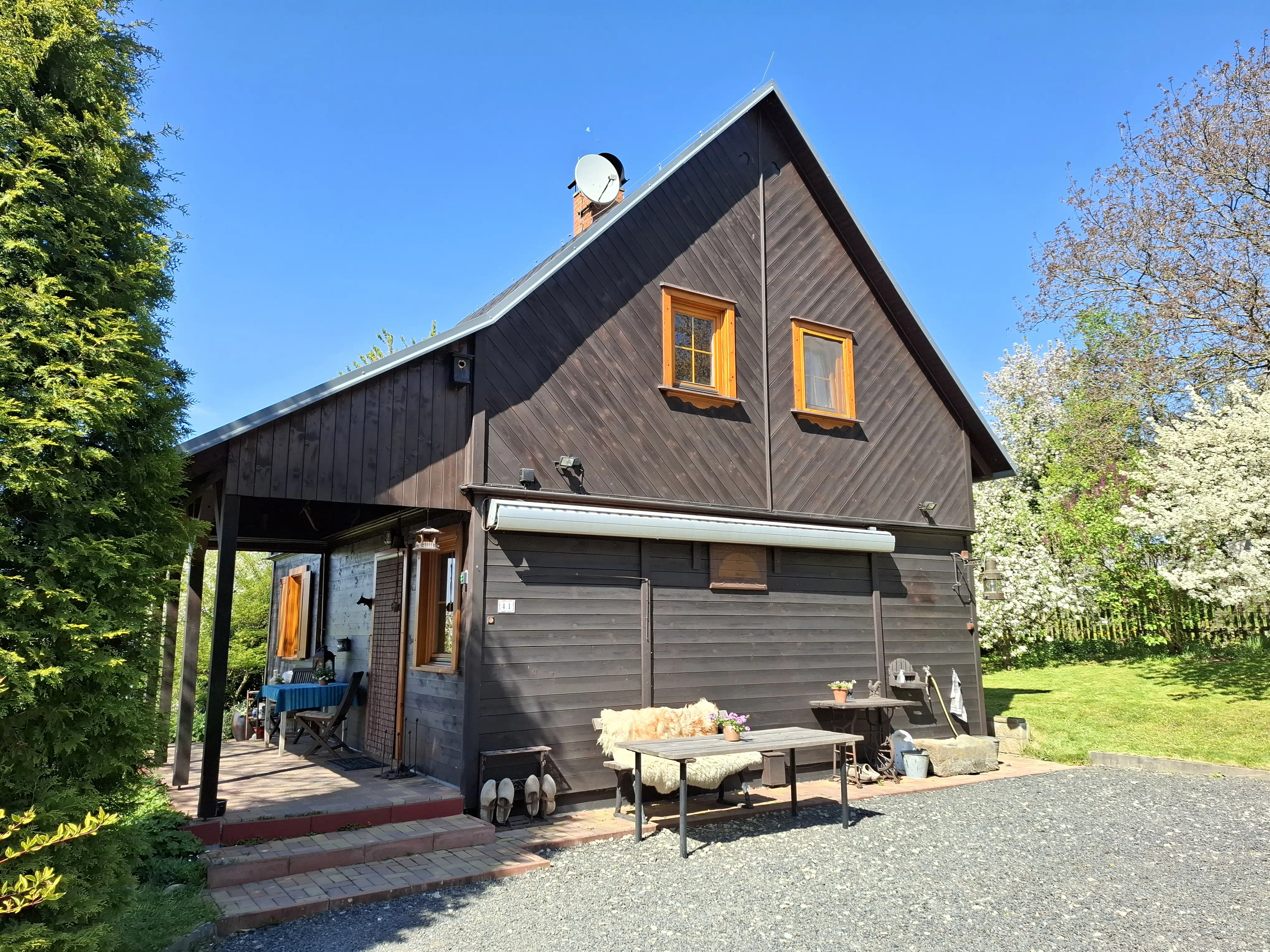 Terras bij huis te koop in Ruzova, Hrensko, Tsjechisch Zwitserland.